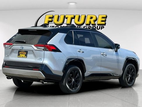 Used 2023 Toyota RAV4 XSE AWD/4WD image 3