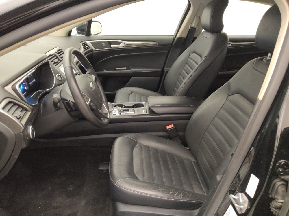 Used 2018 Ford Fusion SE w/ Fusion SE Technology Package FWD image 17