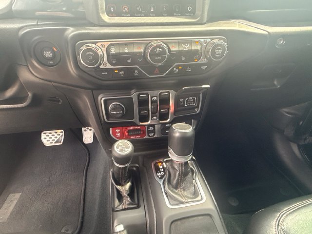Used 2022 Jeep Wrangler Unlimited Rubicon w/ Dual Top Group AWD/4WD image 26