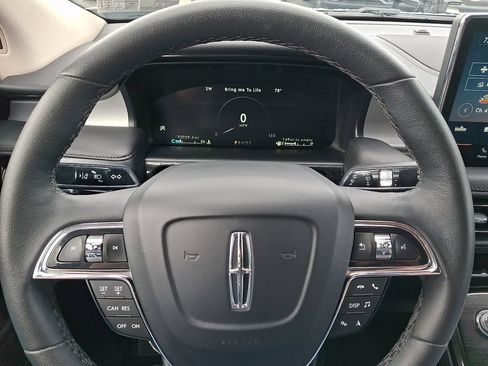 Certified 2023 Lincoln Nautilus AWD w/ Premium Package image 20
