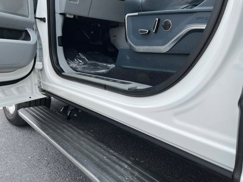 Used 2023 Ford F150 Limited AWD/4WD image 8