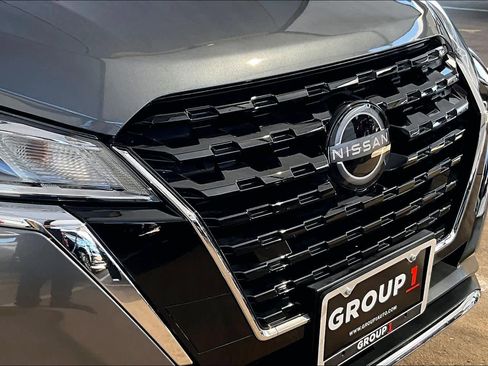 Certified 2024 Nissan Kicks SV image 27