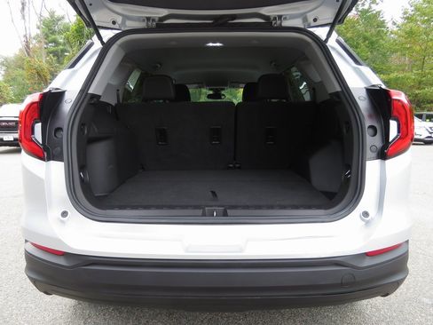 Used 2021 GMC Terrain SLE image 18