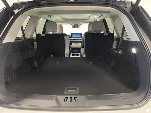 New 2025 Lincoln Aviator Reserve w/ Jet Appearance Package image 32