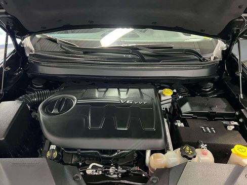 Used 2022 Jeep Cherokee Limited w/ Mopar Interior Package AWD/4WD image 39