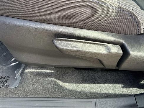 Used 2026 Subaru Forester Base image 27