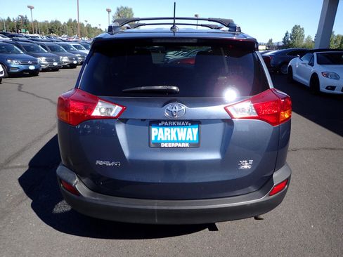 Used 2013 Toyota RAV4 XLE image 4