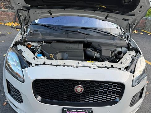 Used 2018 Jaguar E-PACE SE image 28