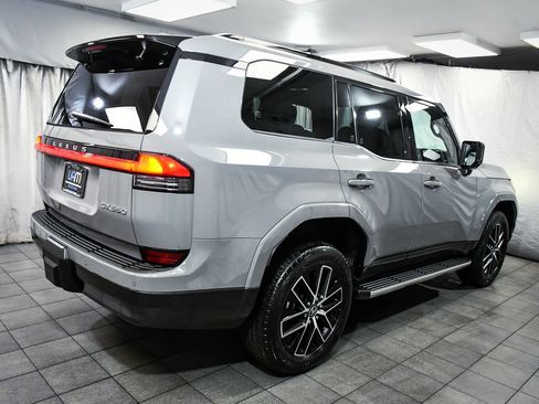 Used 2024 Lexus GX 550 w/ Accessory Package (Z1) AWD/4WD image 6
