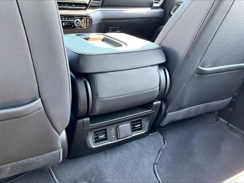 Used 2025 GMC Sierra 2500 SLT AWD/4WD image 37