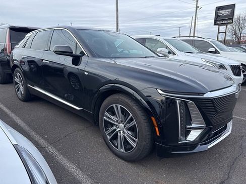 Used 2023 Cadillac Lyriq 2WD image 1