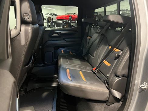 Used 2023 GMC Sierra 1500 AT4 w/ AT4 Premium Package image 29