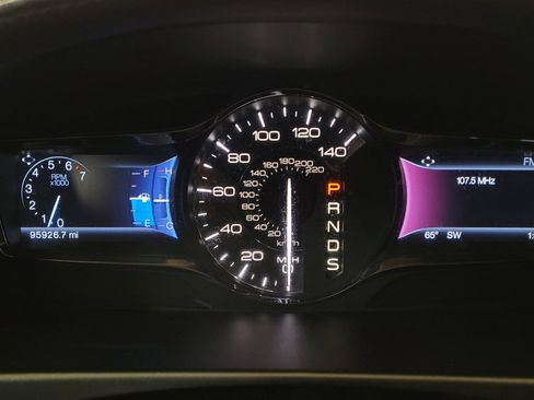 Used 2014 Lincoln MKX w/ Equipment Group 102A image 23