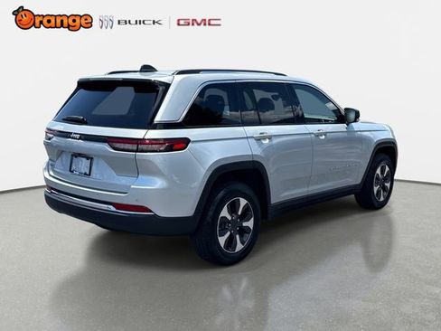 Used 2023 Jeep Grand Cherokee 4WD 4xe image 3