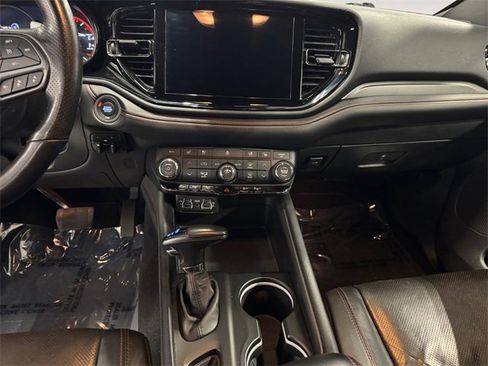 Used 2024 Dodge Durango GT image 11