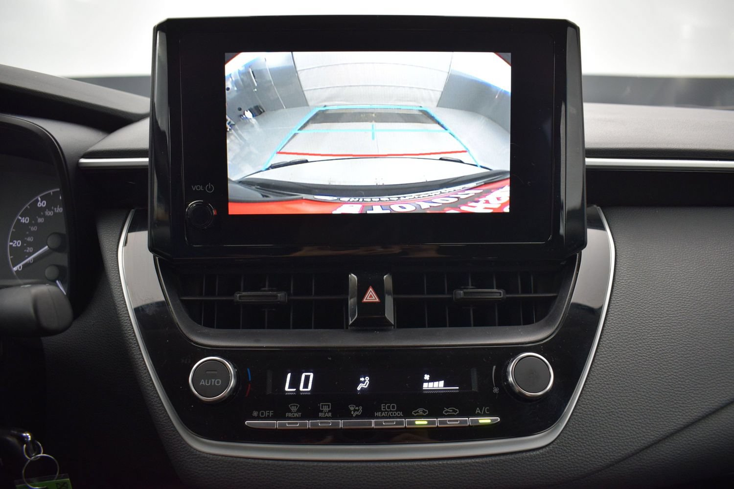 Used 2025 Toyota Corolla LE FWD image 15