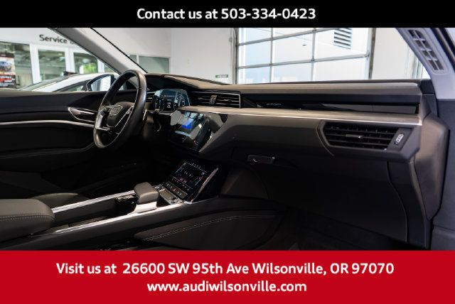 Used 2024 Audi Q8 e-tron Premium AWD/4WD image 28