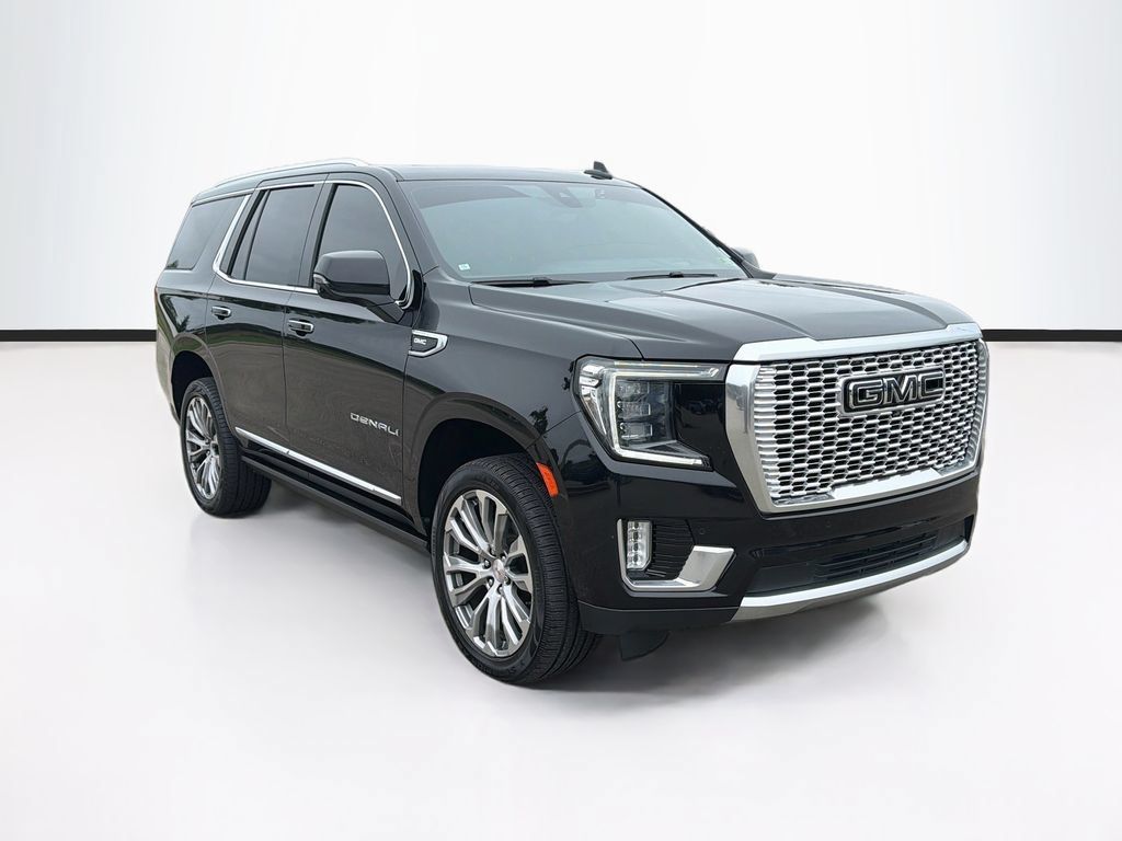 Used 2021 GMC Yukon Denali w/ Denali Premium Package AWD/4WD image 3