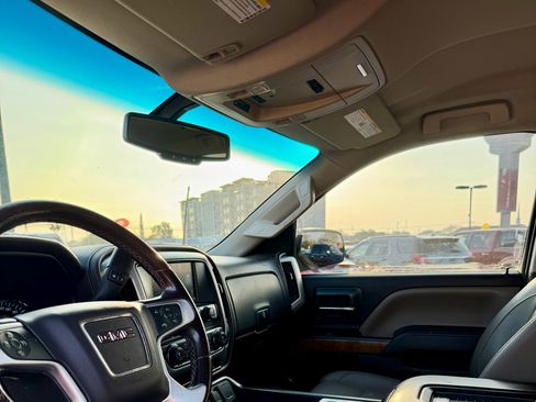 Used 2017 GMC Sierra 1500 SLT w/ SLT Premium Package image 3