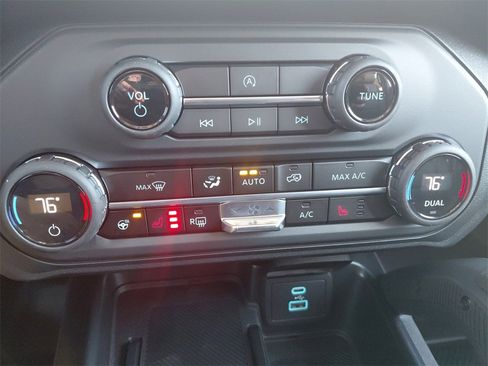 New 2025 Ford Bronco Badlands w/ Sasquatch Package image 38