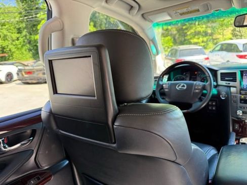 Used 2015 Lexus LX 570 4WD image 90