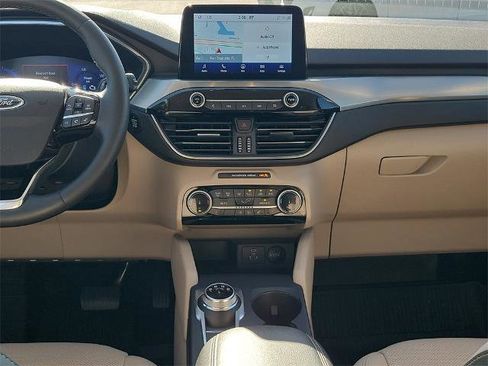 Certified 2022 Ford Escape Titanium image 16