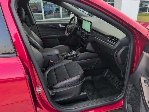 Used 2025 Ford Escape ST-Line w/ Equipment Group 301A image 16