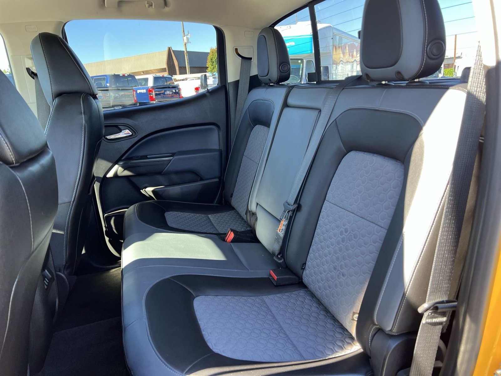Used 2018 Chevrolet Colorado Z71 AWD/4WD image 24