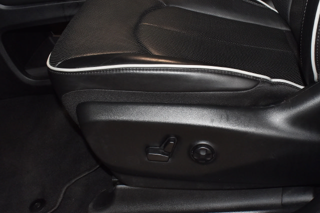 Certified 2025 Chrysler Pacifica Limited FWD image 20
