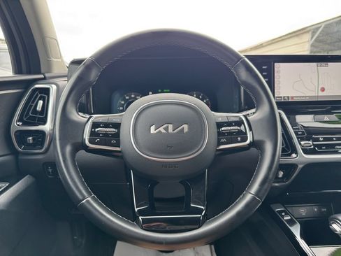 Certified 2023 Kia Sorento SX AWD/4WD image 15