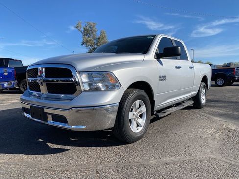 Used 2017 RAM 1500 Classic SLT RWD image 2