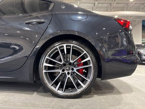 Used 2022 Maserati Ghibli Trofeo image 21