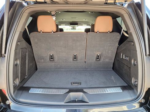 Used 2026 Chevrolet Tahoe High Country RWD image 31