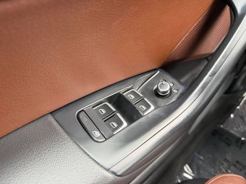 Used 2016 Audi Q3 2.0T Premium Plus image 24