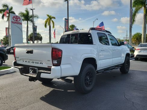 Used 2023 Toyota Tacoma SR AWD/4WD image 12