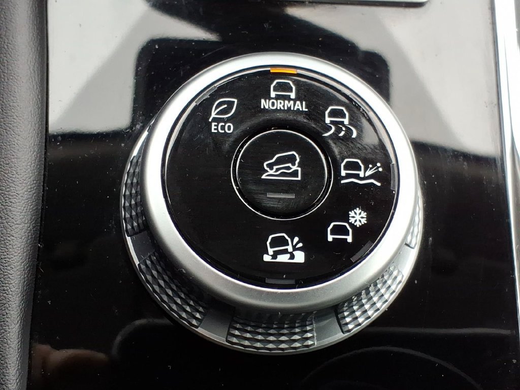 Used 2023 Mitsubishi Outlander SE AWD/4WD image 19