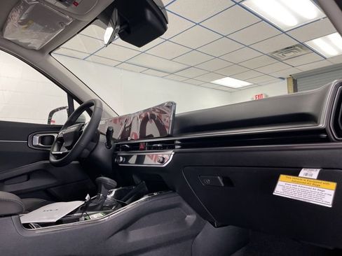 New 2026 Kia Sorento EX FWD image 14