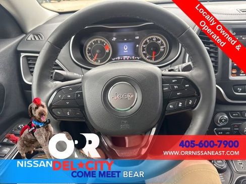 Used 2023 Jeep Cherokee Altitude Lux image 15