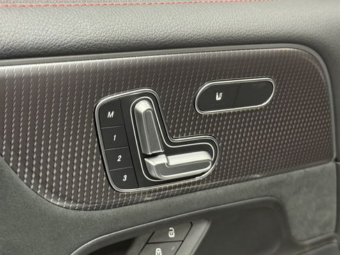 Certified 2023 Mercedes-Benz EQB 300 4MATIC image 22