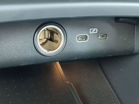 New 2026 Volvo XC40 B5 Core w/ Protection Package Premier image 29