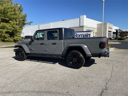 Used 2021 Jeep Gladiator Willys image 3
