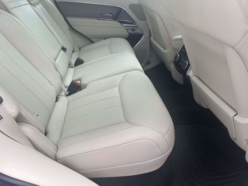 Used 2025 Land Rover Range Rover SE AWD/4WD image 20