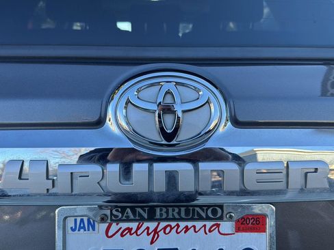 Used 2013 Toyota 4Runner Limited image 13