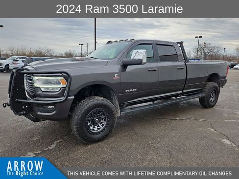 Used 2024 RAM 3500 Laramie w/ Sport Appearance Package image 5