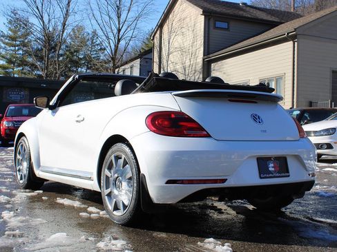 Used 2014 Volkswagen Beetle TDI image 6