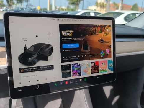 Used 2023 Tesla Model Y Long Range AWD/4WD image 16