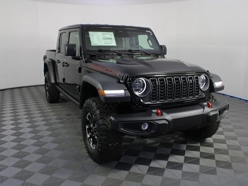 New 2026 Jeep Gladiator Rubicon w/ Steel Power Dome Hood Package AWD/4WD image 24