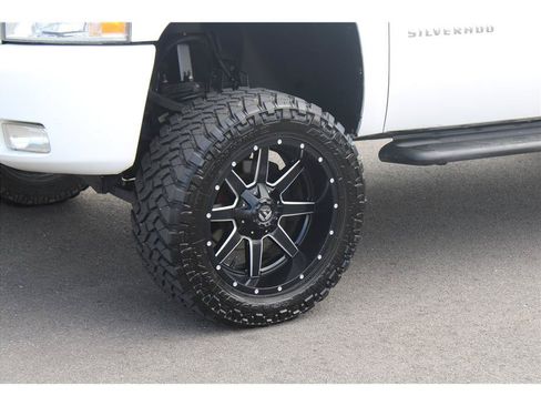 Used 2012 Chevrolet Silverado 1500 LT AWD/4WD image 6