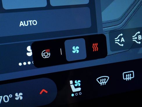 Used 2023 Rivian R1S Adventure image 50