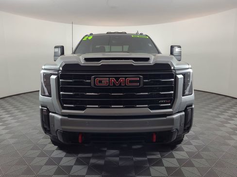 Used 2024 GMC Sierra 3500 AT4 w/ AT4 Premium Plus Package image 8